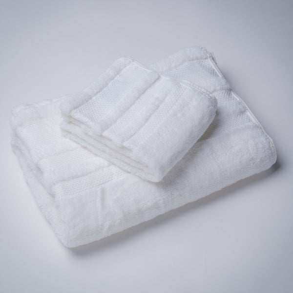 CONJUNTO DE TOALLAS DE BAÑO Y DE MANO BLANCO NUBE DE BAMBÚ ORGANICO