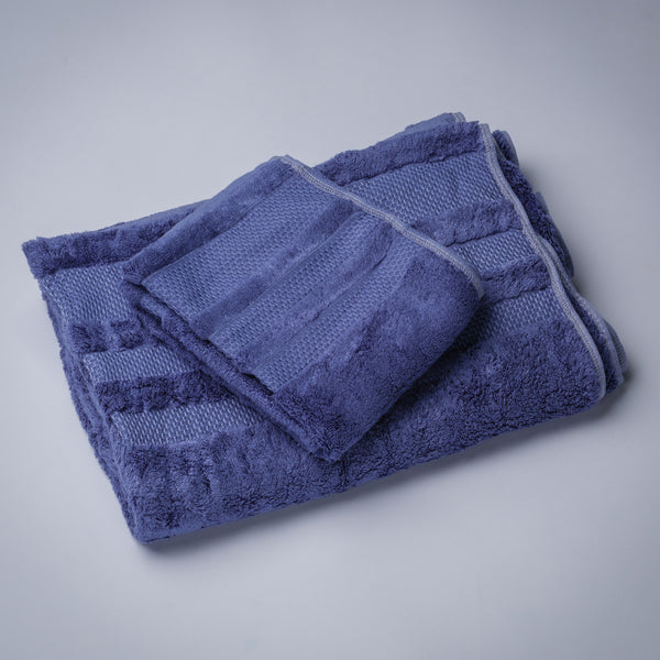 CONJUNTO DE TOALLA DE BAÑO Y DE MANO AZUL MARINO DE BAMBÚ ORGANICO